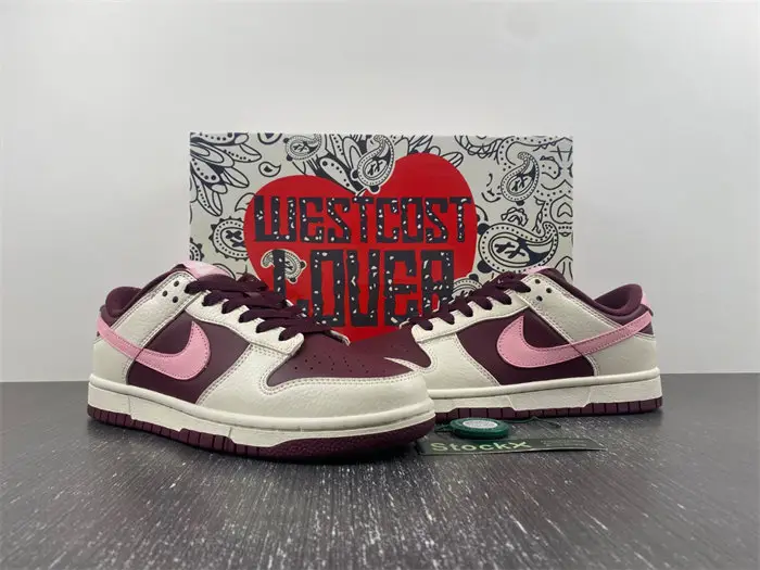 Nike Dunk Low 