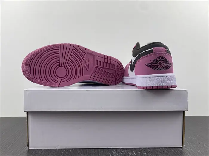 Nike Air Jordan 1 Low AJ1 