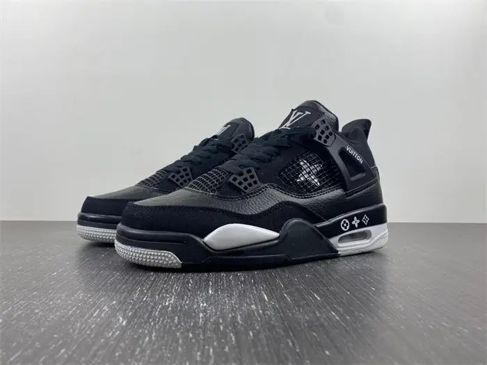 Air Jordan 4 *LV 