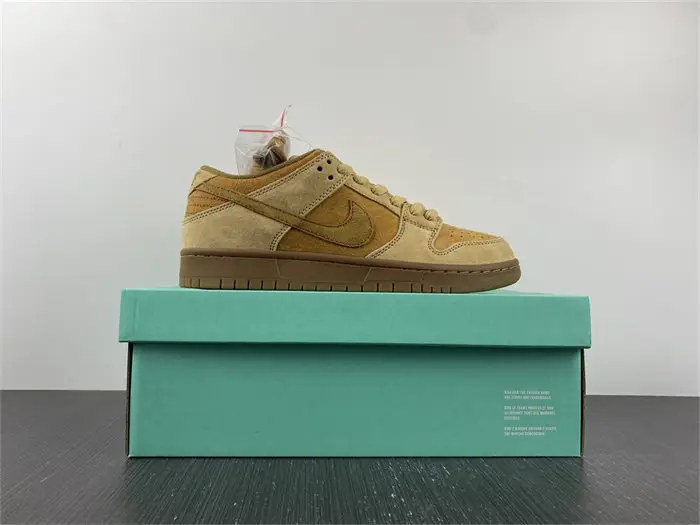 Nike SB Dunk Low Wheat 