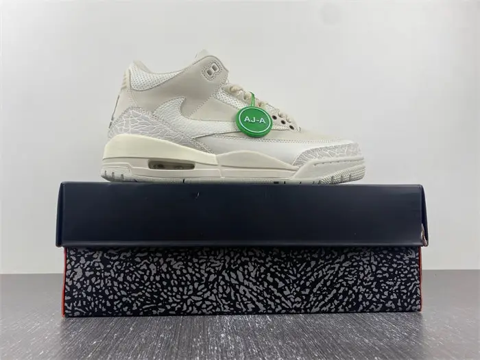 Travis Scott x Air Jordan 3 