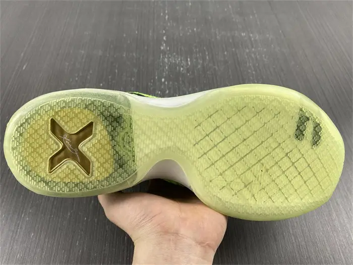 Kobe 10 