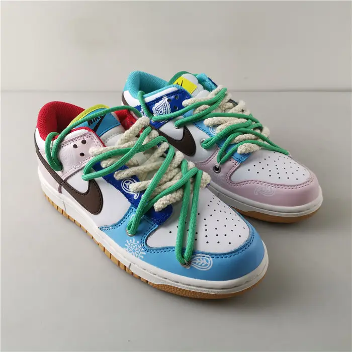 Nike Dunk Low SE ‘’ FREE.99'' 