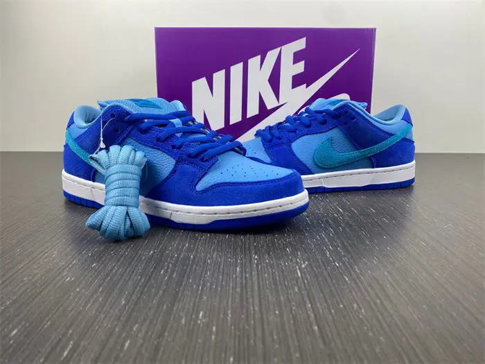 Nike SB Dunk Low Blue Raspberry 