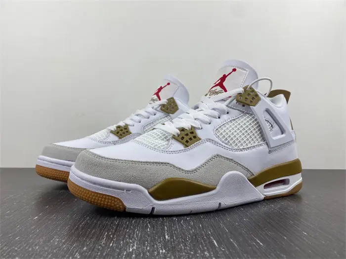 Nike SB x Air Jordan 4 