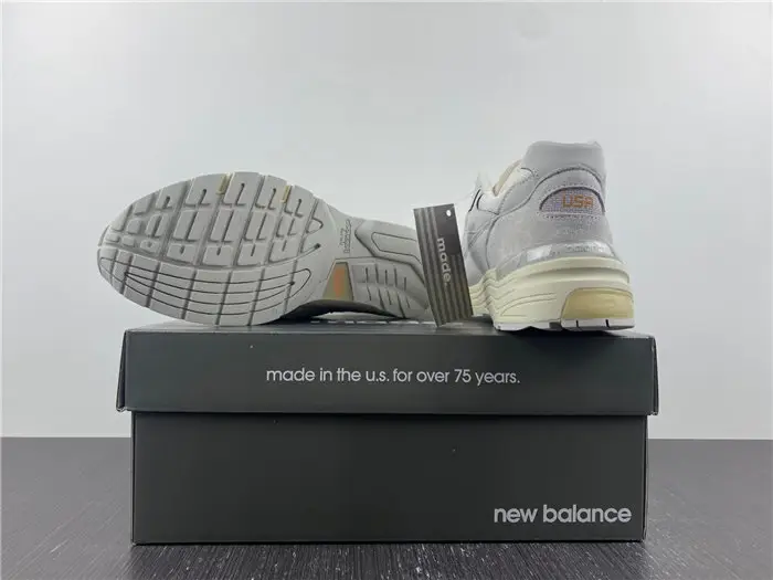 New Balance 992 White Silver 