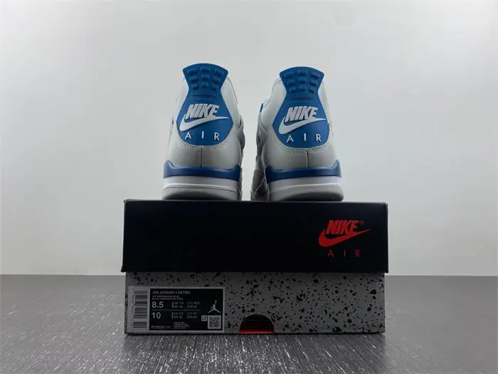 Air Jordan 4 