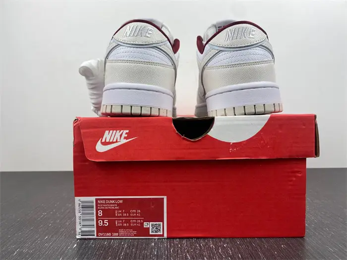 NIKE DUNK LOW 