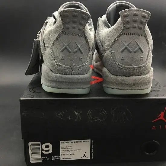 AIR JORDAN 4 RETRO 