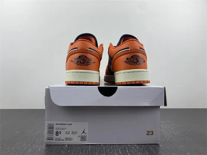 Air Jordan 1 Low 