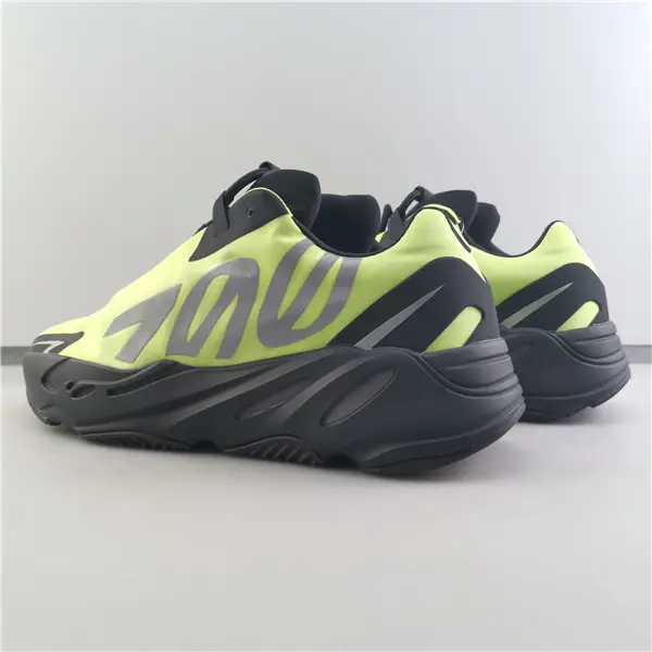 Yeezy Boost 700 MNVN 