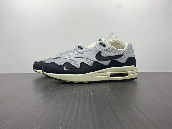 Patta x Nike Air Max 1 