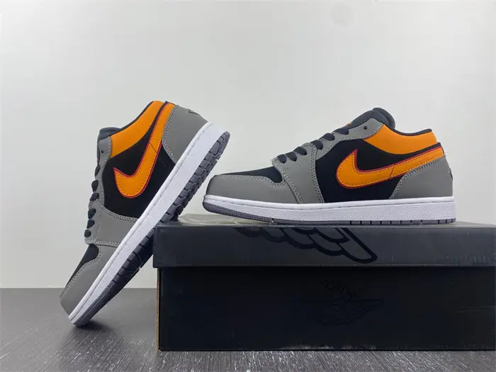 Air Jordan 1 Low 