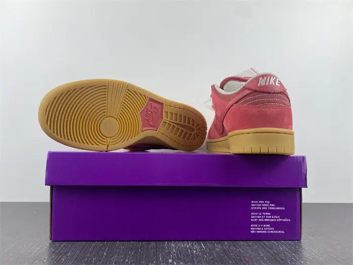 Nike SB Dunk Low Adobe 
