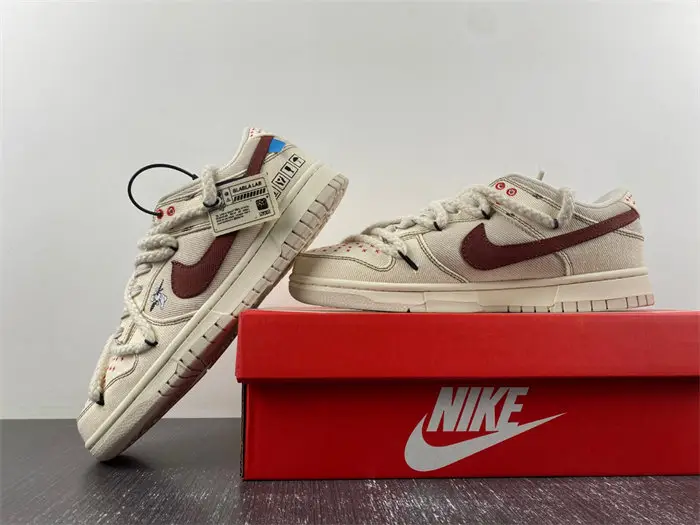 Nike Dunk Low 