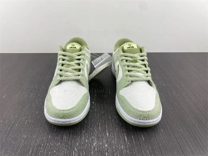 Nike Dunk Low SE Fleece Pack Honeydew 