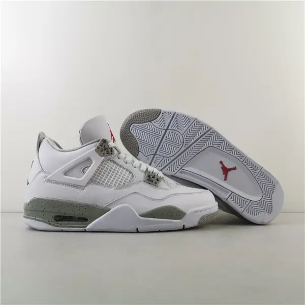 AIR JORDAN 4 