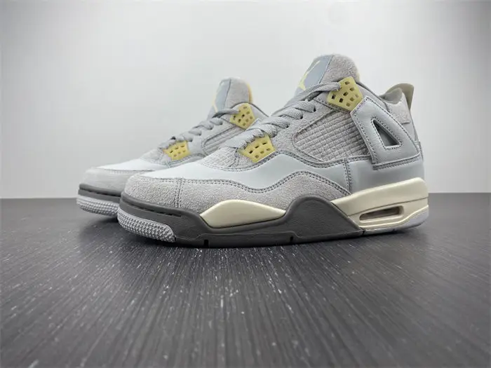 Jordan 4 Retro SE Craft Photon Dust 
