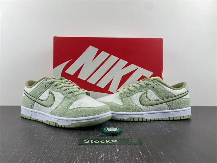 Nike Dunk Low SE Fleece Pack Honeydew 
