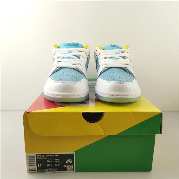Nike SB Dunk Low FTC Lagoon Pulse 