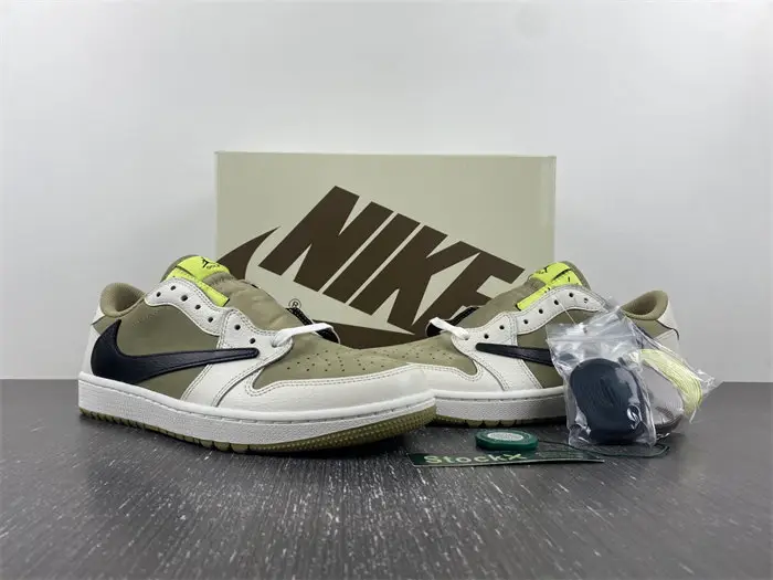 Travis Scott x Air Jordan 1 Low Golf 
