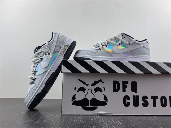 Nike Dunk Low 