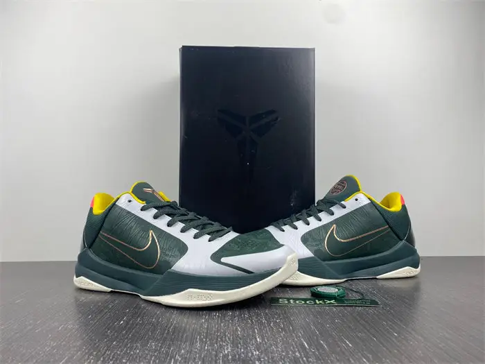 NIKE KOBE V PROTRO 