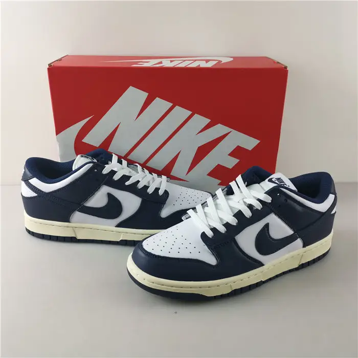 Nike Dunk Low 