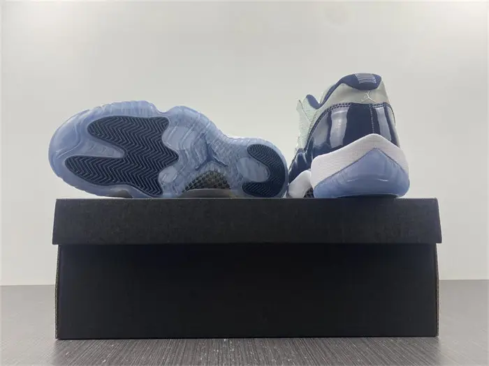 Jordan 11 Retro Low Georgetown 