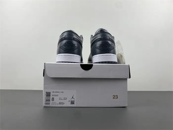 Air Jordan 1 Low 