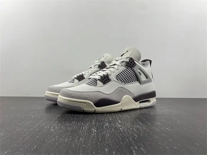 A Ma Maniére x Air Jordan 4 Violet Ore AM 
