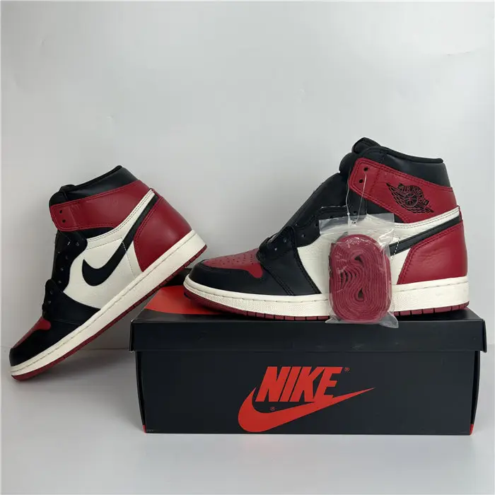 Jordan 1 Retro High Bred Toe 