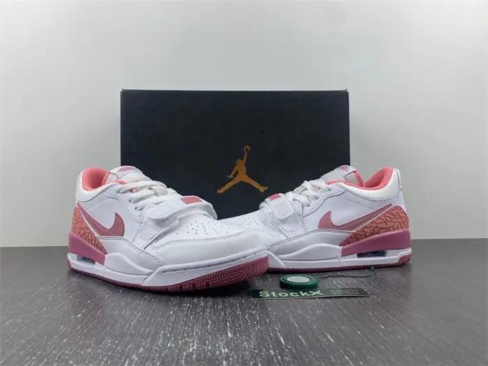 （NIKE）Jordan Legacy 312  DEC1872