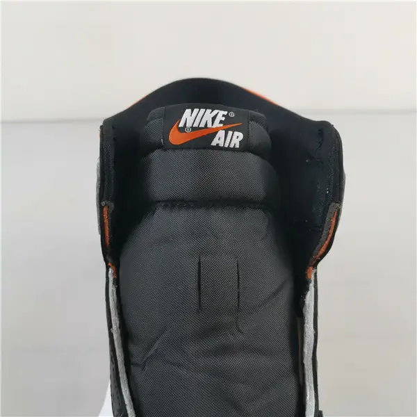AIR JORDAN 1 ELECTRO ORANGE 