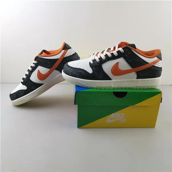 NIKE DUNK LOW PRM HALLOWEEN (2021) - 