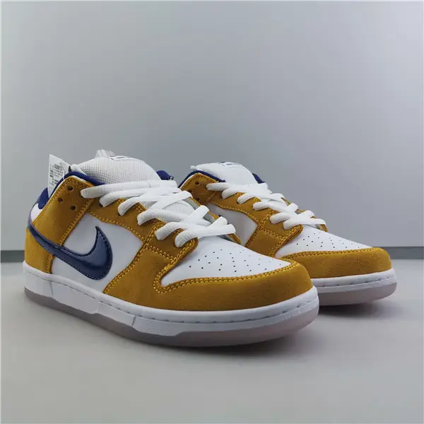 NIKE SB DUNK LOW 