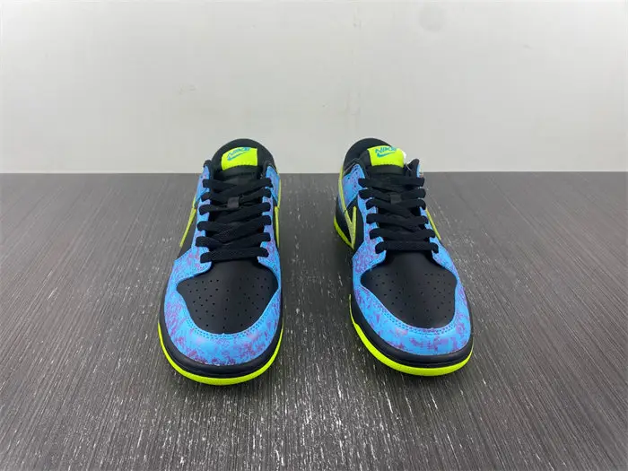 Nike Dunk Low SE Acid Wash Baltic Blue Volt 