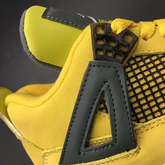 Air Jordan 4 Retro 