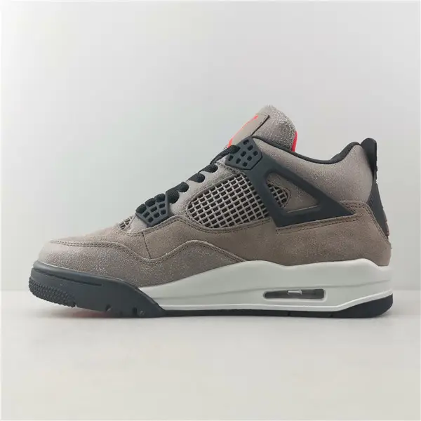 AIR JORDAN 