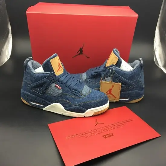 Air Jordan 4 Retro Levi's (Correct Laces 