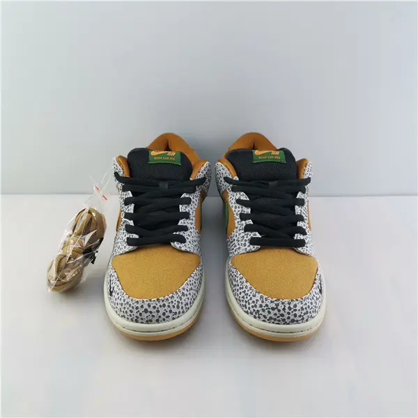 Nike SB Dunk Low Safari - 