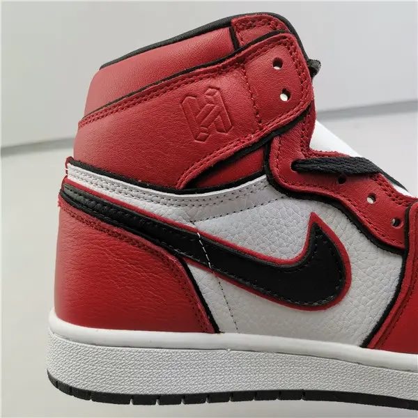 Air Jordan 1 Retro High OG 555088 
