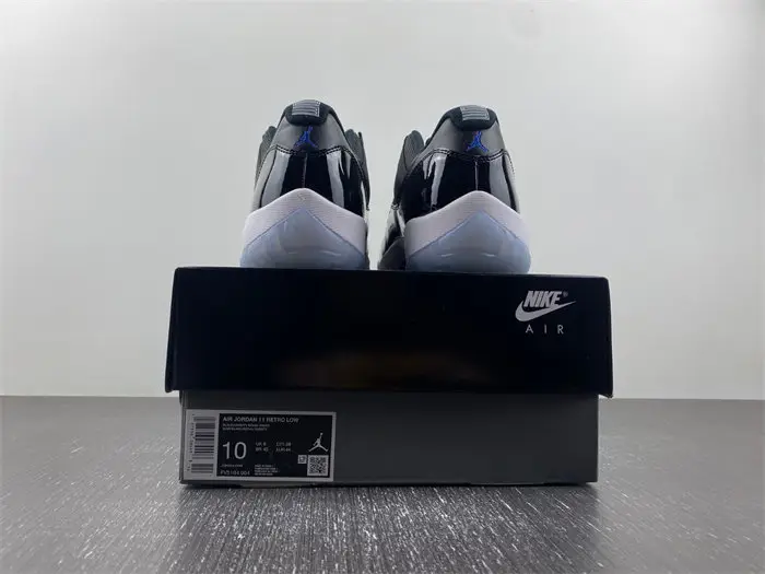 Air Jordan 11 Space Jam 
