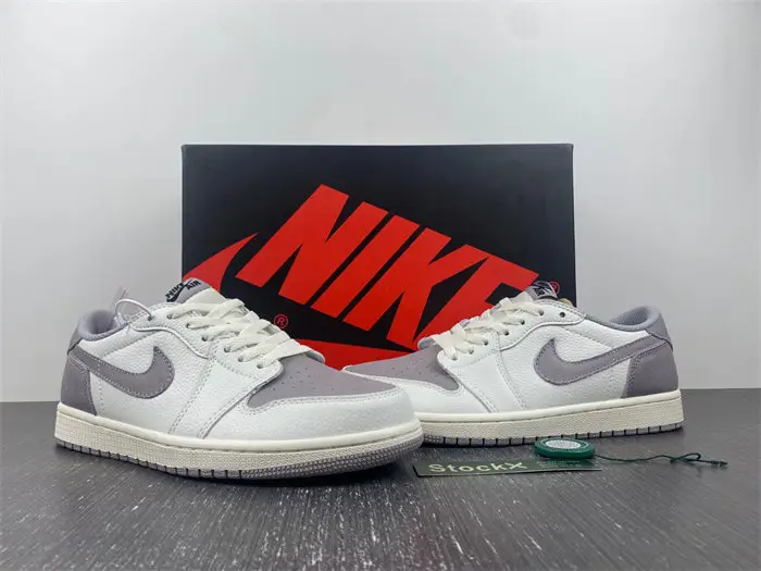 Air Jordan 1 Low 