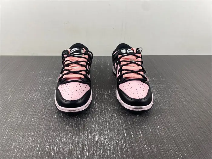 Nike SB Dunk Low 