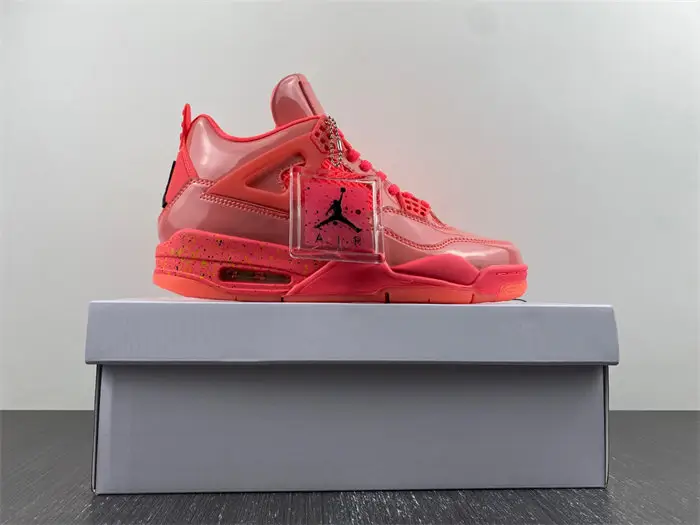 Jordan 4 Retro Hot Punch 
