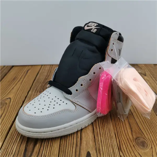 Jordan 1 Retro High OG Defiant SB NYC to Paris 