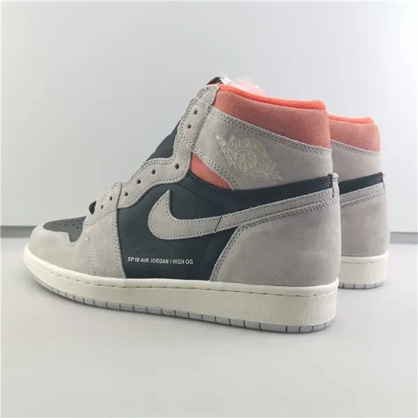 AIR JORDAN 1 RETRO HIGH OG 