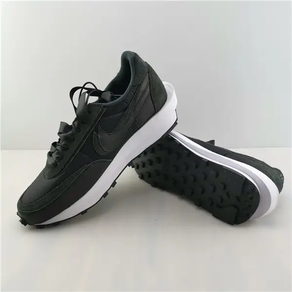 NIKE SACAI NIKE LDWAFFLE BLACK NYLON  FEAEA2442