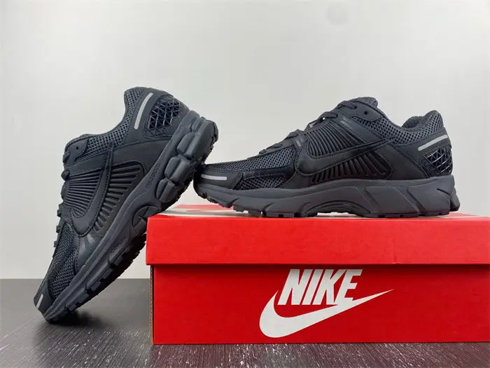 Nike Zoom Vomero 5 SP Anthracite 